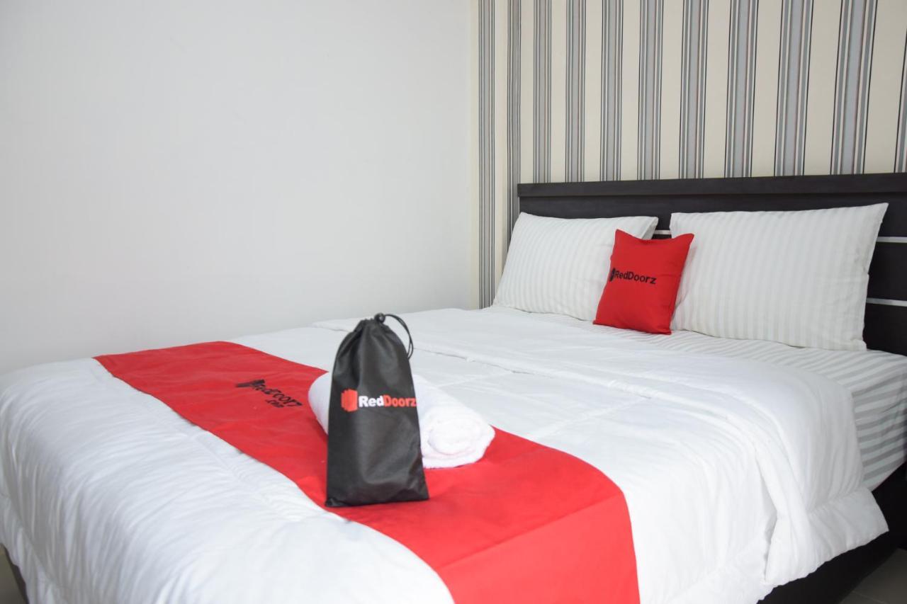 RedDoorz near UIN Sumatera Utara Hotel Medan Exterior foto